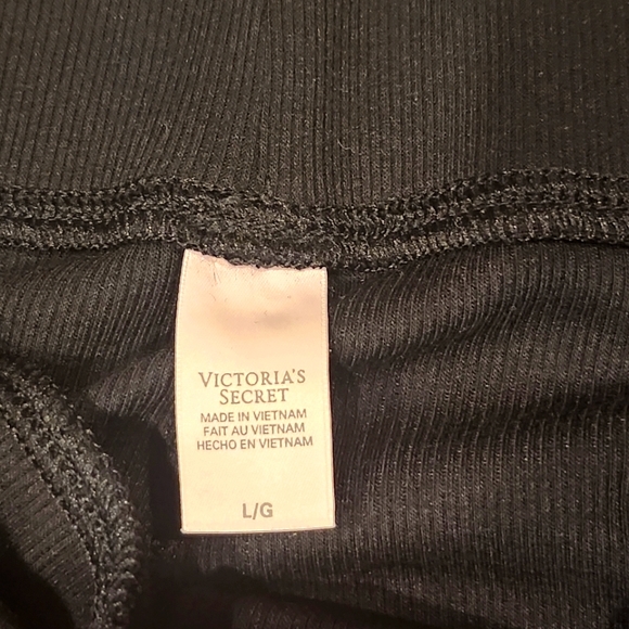 Victoria Secret PJs - Picture 2 of 3